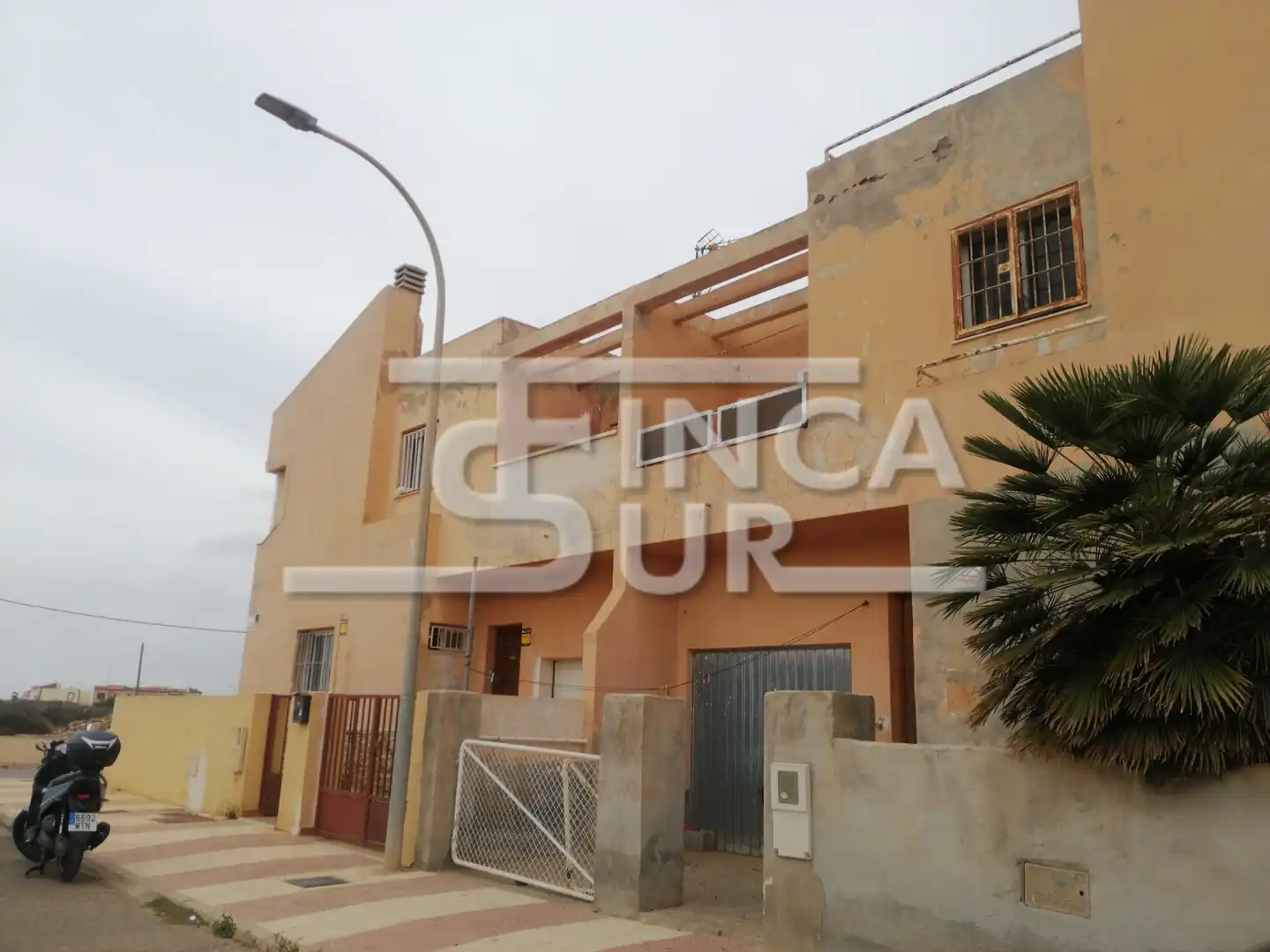Maison mitoyenne à vendre à Roquetas de Mar ciudad