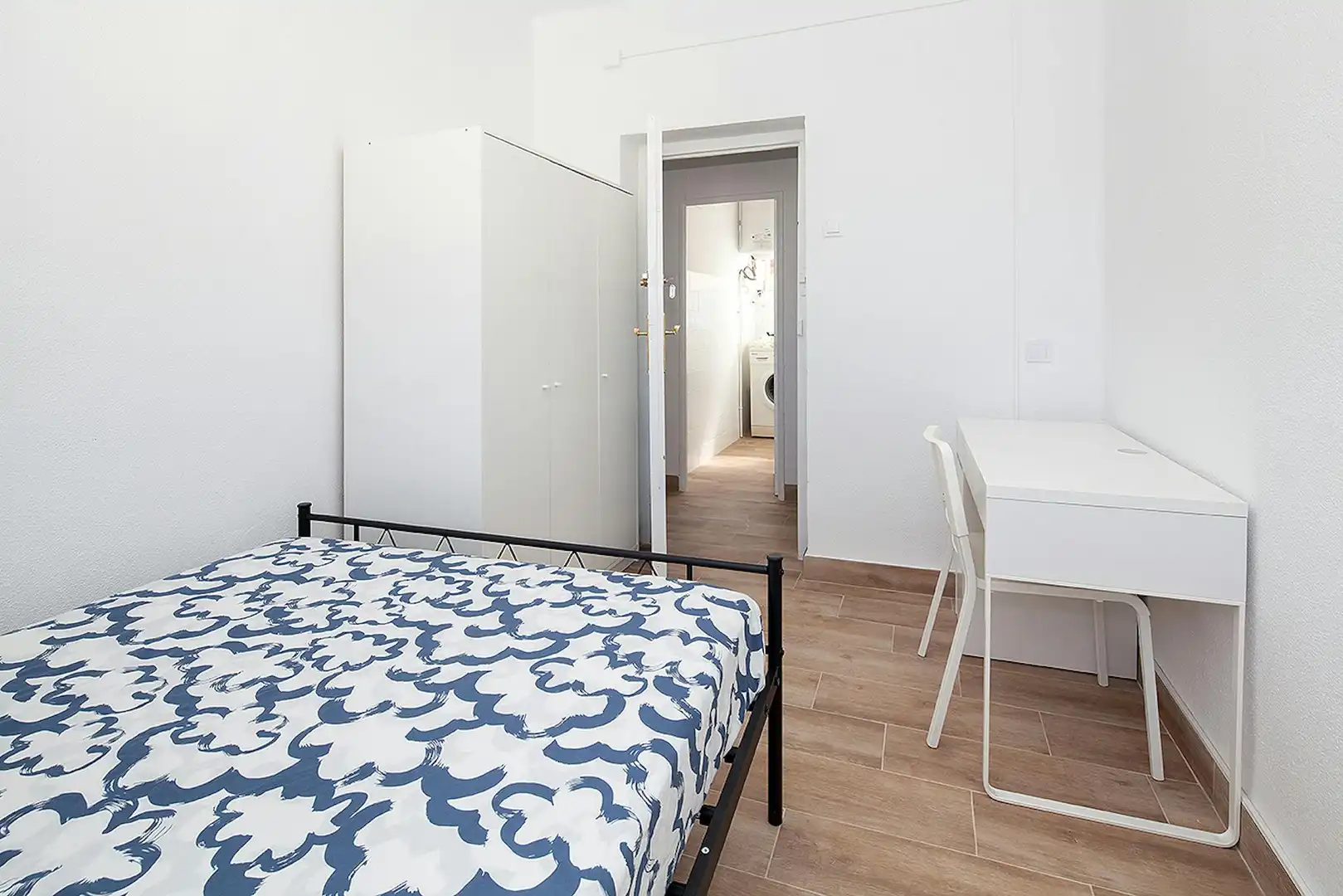 Habitación de Piso para compartir en  Sevilla Capital con Aire acondicionado, Amueblado y Lavadora
