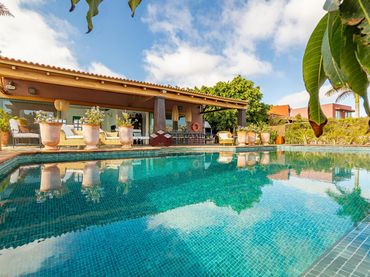 Xalet amb piscina en venda a CALLE SWING VILLA LA CANELA