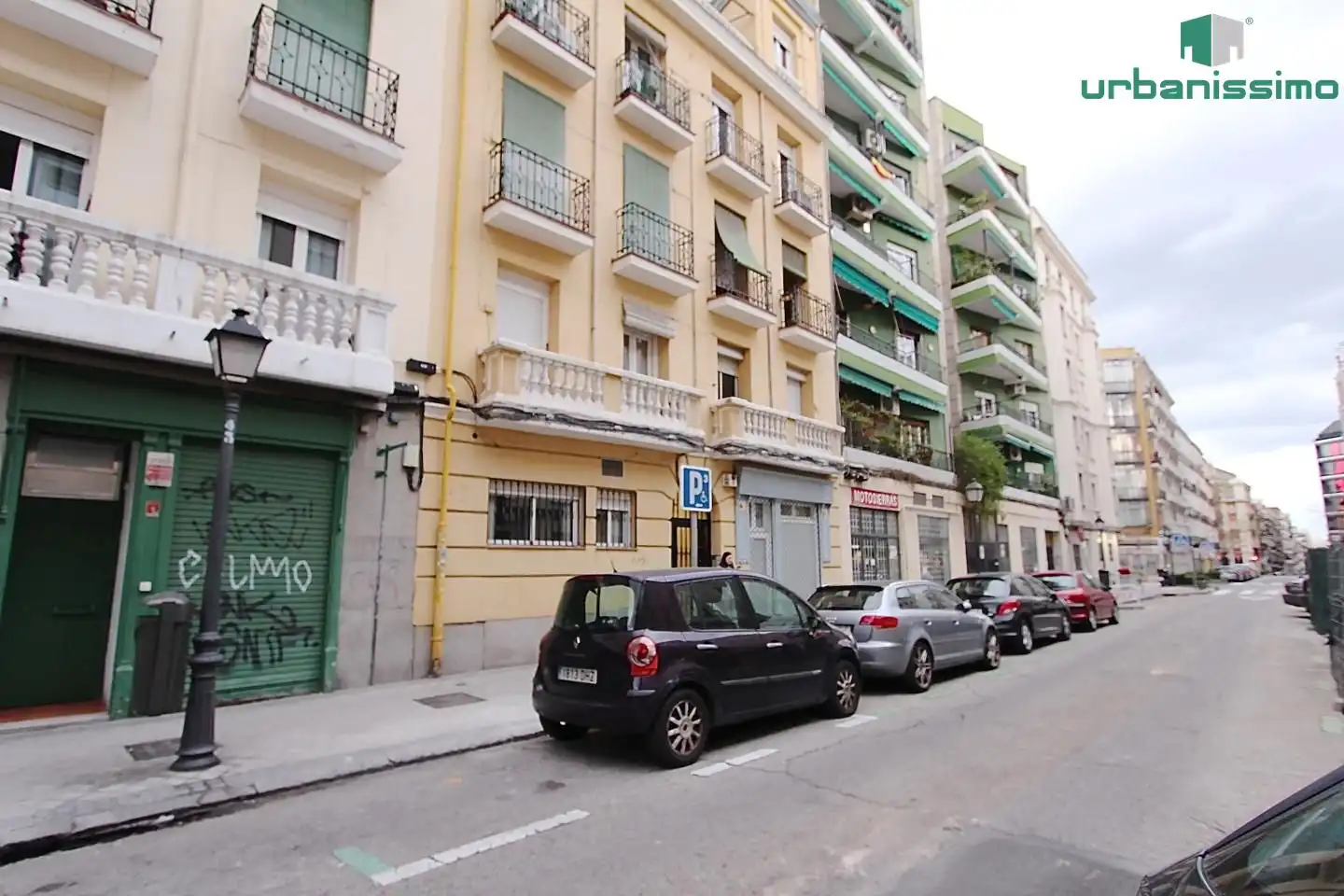 Exterior view of Apartments for sale in Madrid  with Air Conditioner