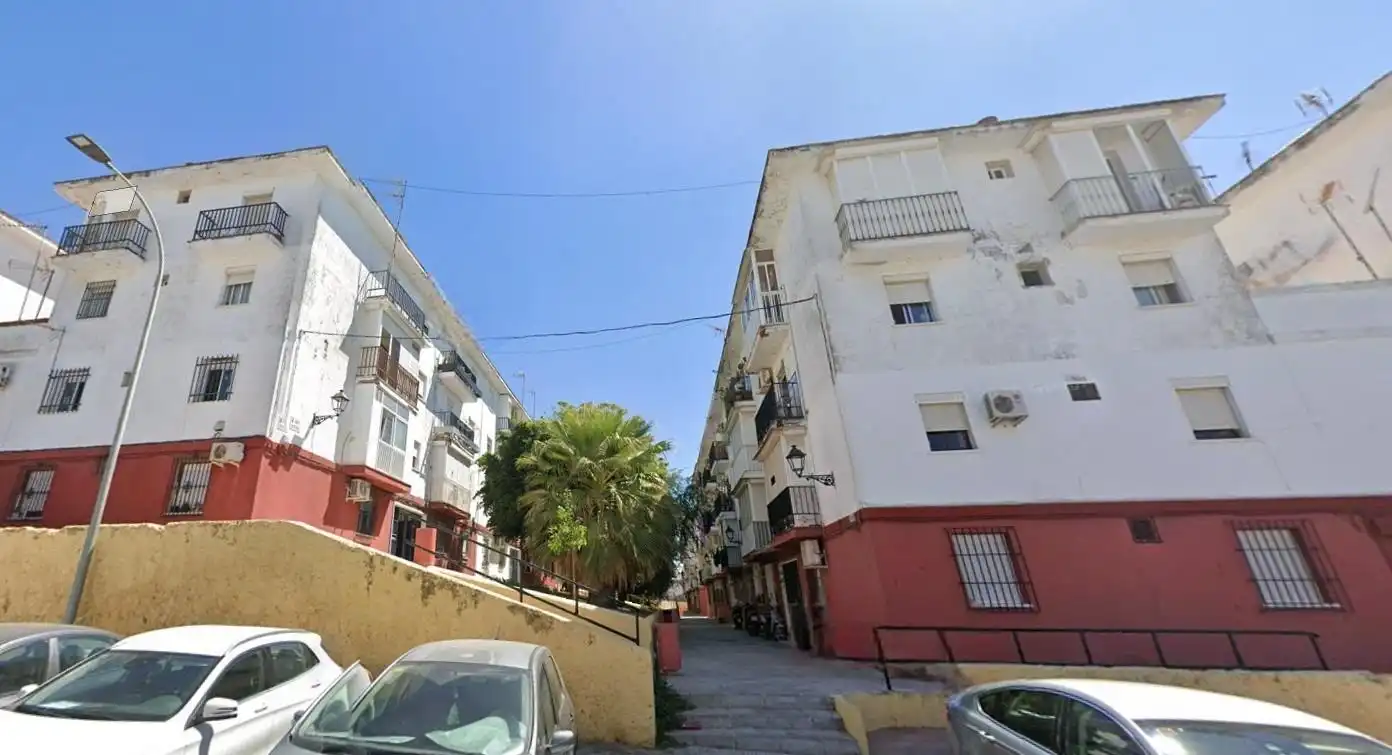 Vista exterior de Piso en venta en Utrera con Balcón