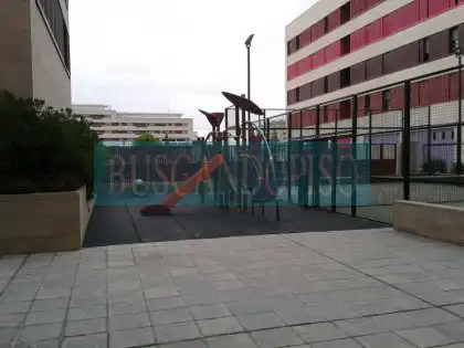 Parkplatz von Wohnungen zur Miete in  Logroño mit Heizung, Parkett und Abstellraum