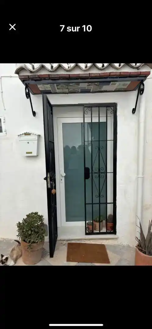 Vista exterior de Casa o xalet en venda en Riogordo amb Aire condicionat i Piscina