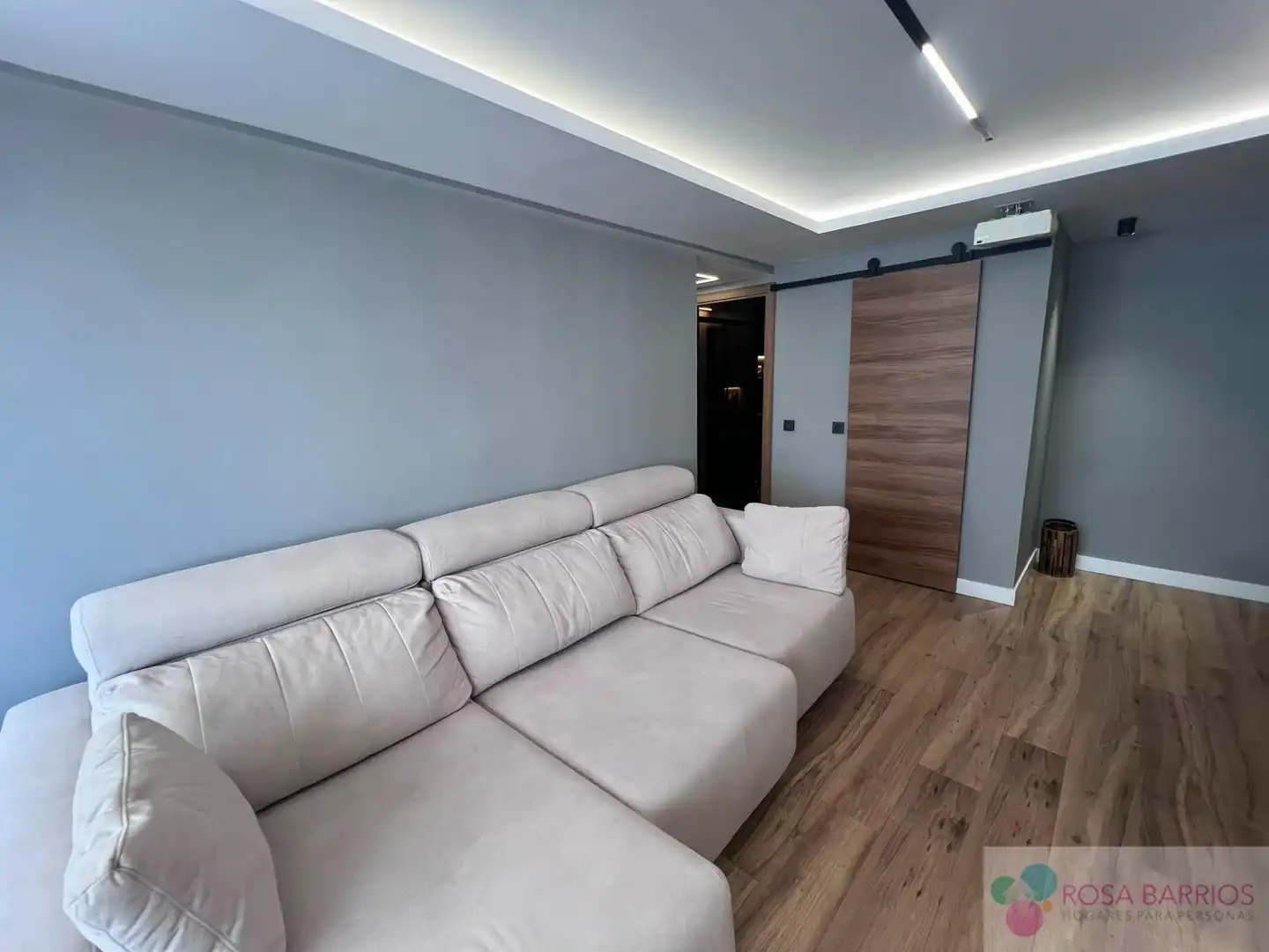 Living room of Flat for sale in Estepona  with Air Conditioner, Terrace and Community pool