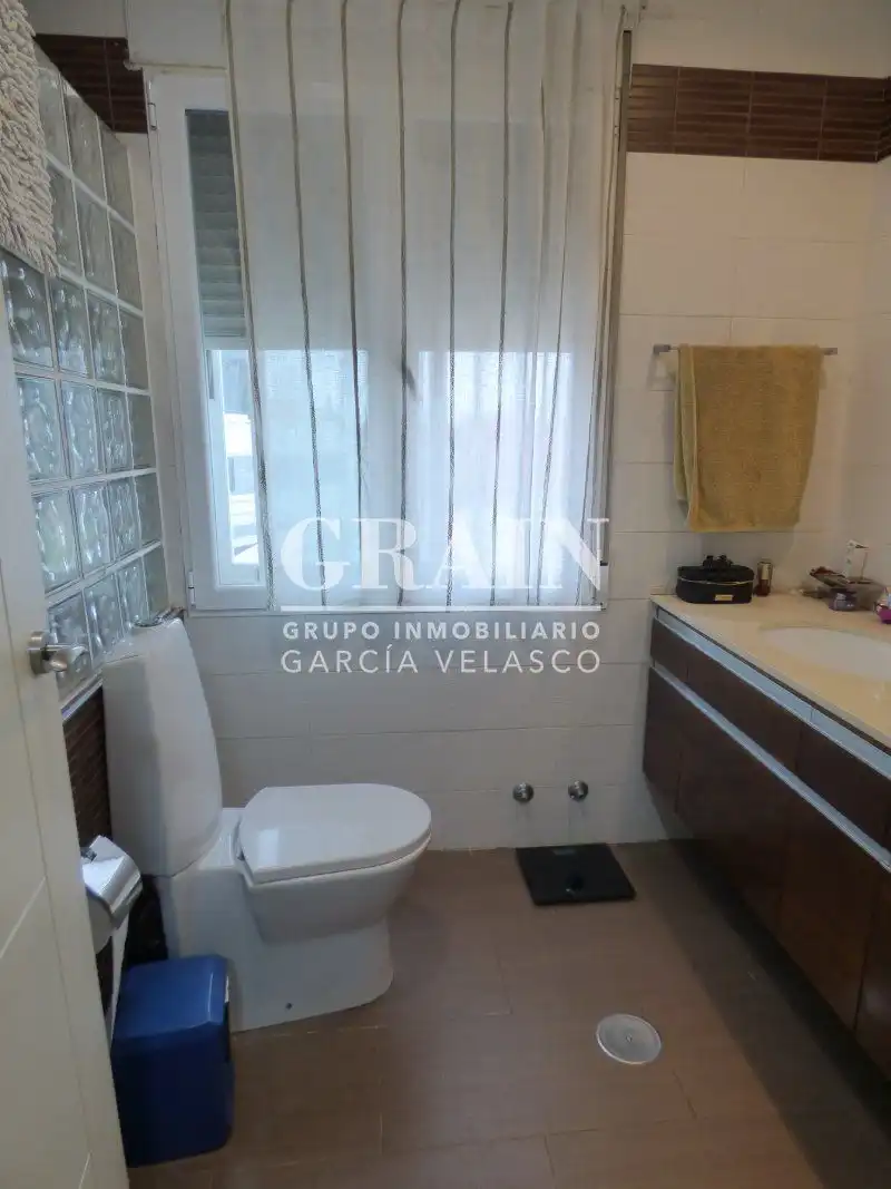 Bathroom of Houses for sale in Albacete  with Heating, Private garden and Storage room