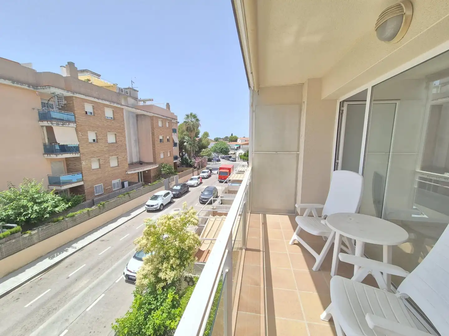 Außenansicht von Wohnung zum Verkauf in El Vendrell mit Klimaanlage, Heizung und Privatgarten