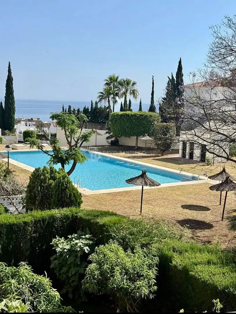 Vista exterior de Piso en venta en Rincón de la Victoria con Aire acondicionado, Terraza y Trastero