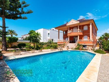 Casa en venta en Roquetas de Mar ciudad
