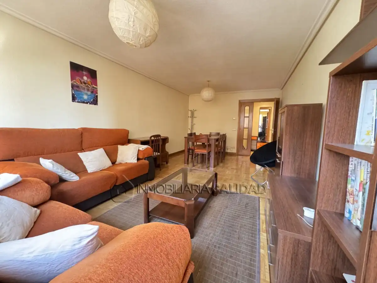 Sala de estar de Piso de alquiler en Burgos con Calefacción y Amueblado
