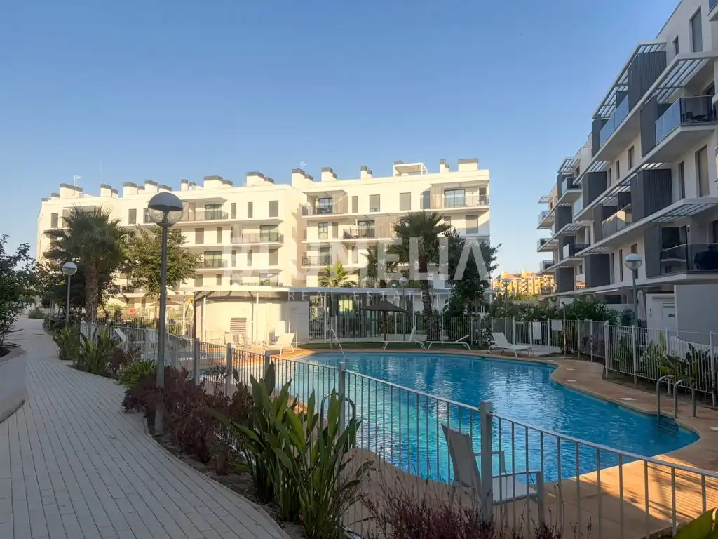 Piscina de Apartament en venda en Dénia amb Aire condicionat, Calefacció i Jardí privat