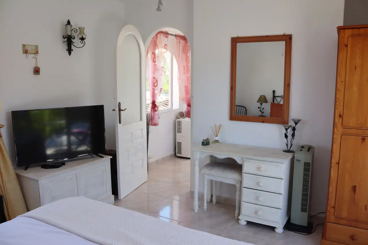 Bedroom of Houses for sale in Orba  with Swimming Pool