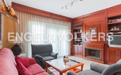 Living room of Flat for sale in Requena  with Air Conditioner, Terrace and Balcony