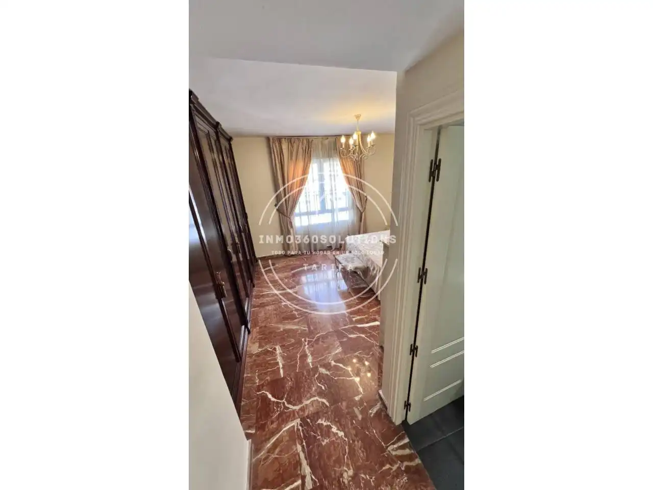 Wohnung zum Verkauf in Córdoba mit Klimaanlage, Terrasse und Abstellraum