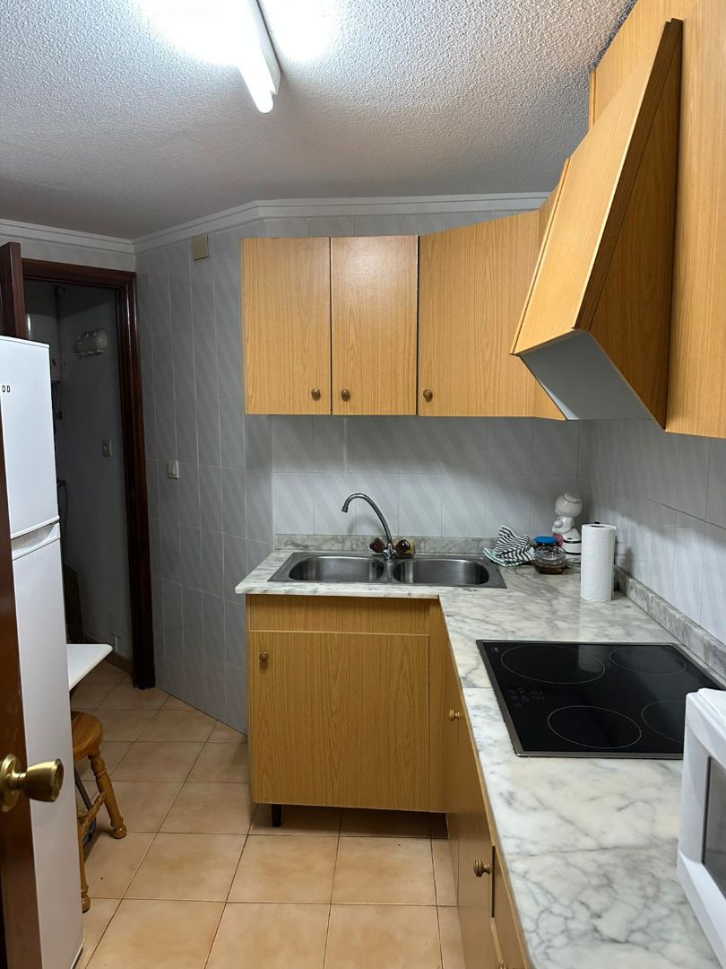 Cuina de Pis en venda en Santa Pola amb Aire condicionat, Terrassa i Moblat
