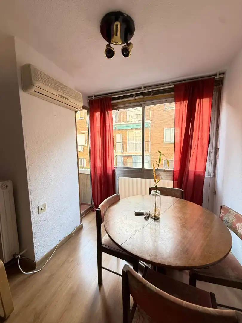 Dormitori de Pis en venda en Madrid amb Aire condicionat, Calefacció i Terrassa