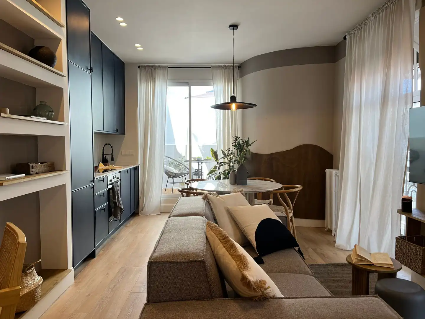 Apartament amb terrassa de lloguer a Calle de Augusto Figueroa, imagen 2