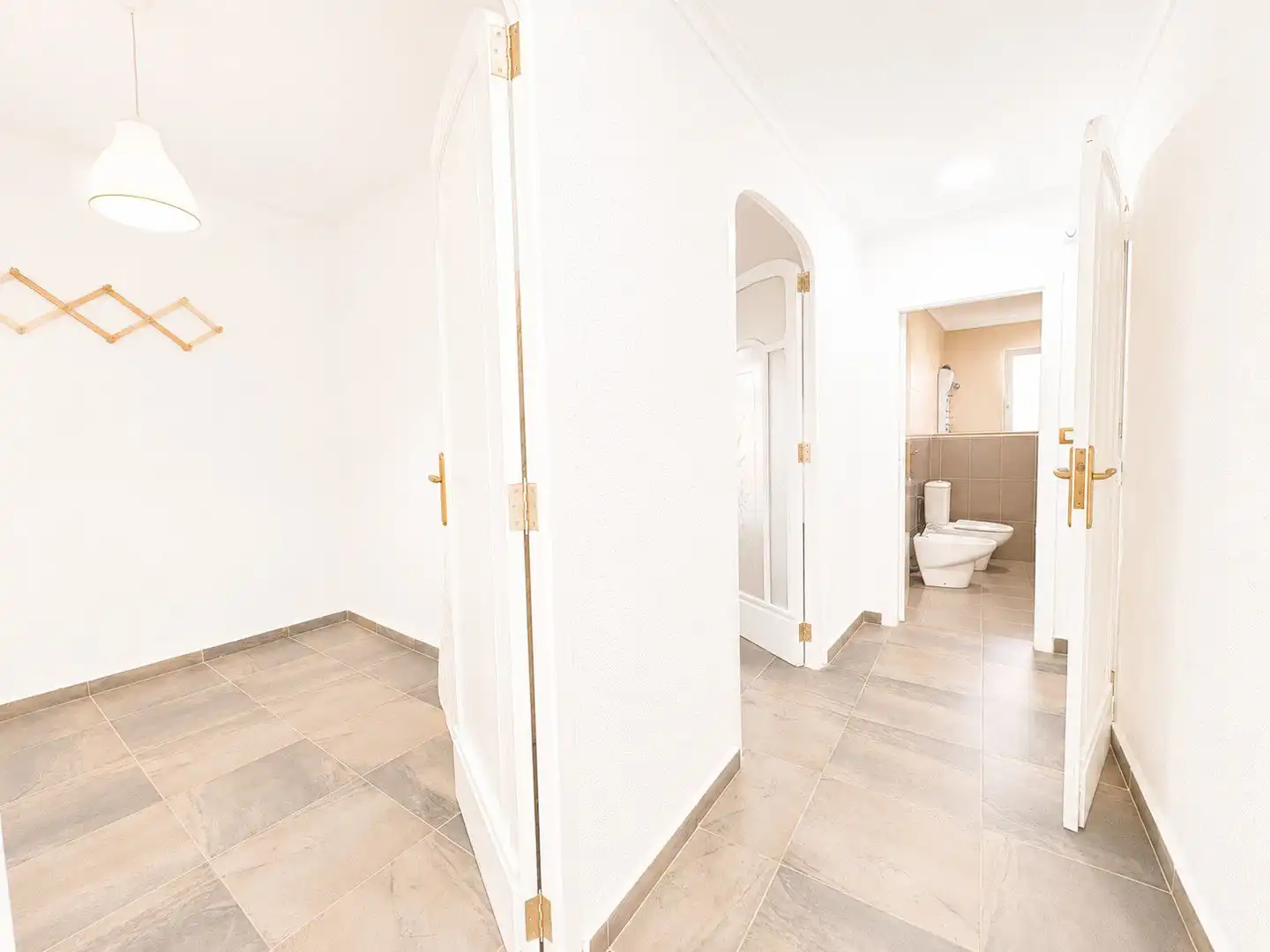Bathroom of Flat for sale in Sueca  with Air Conditioner, Terrace and Storage room