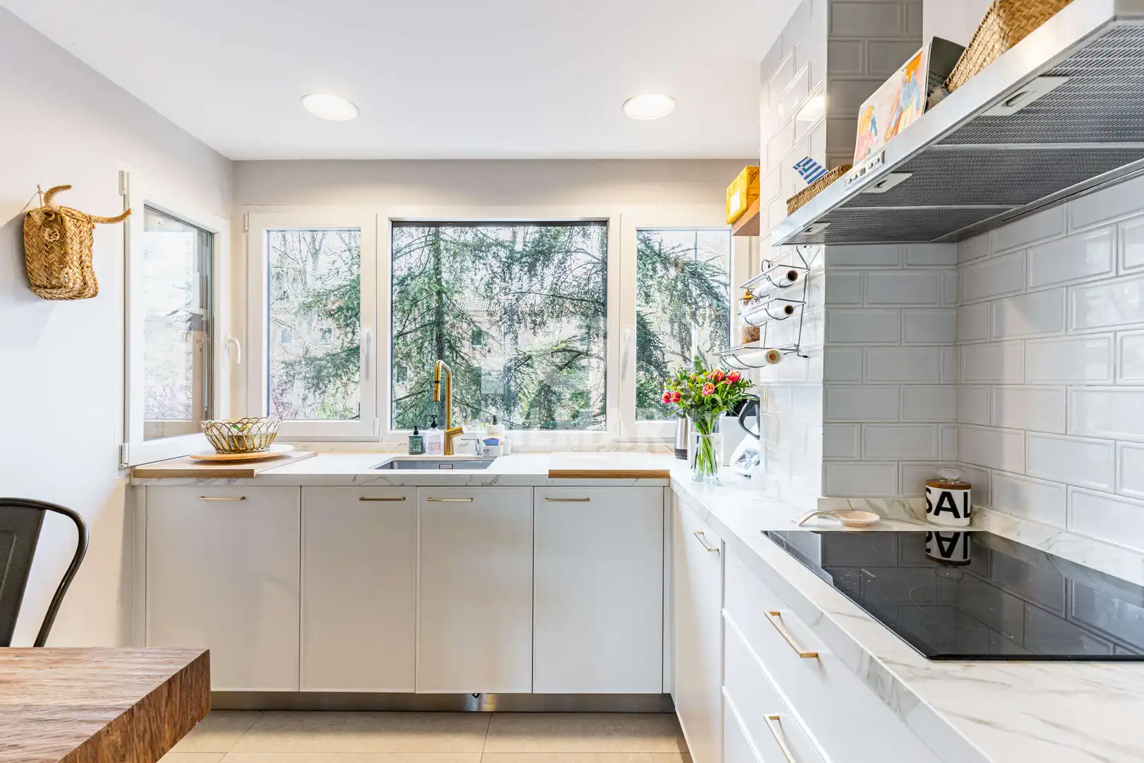 Kitchen of Flat for sale in Madrid  with Heating, Private garden and Swimming Pool