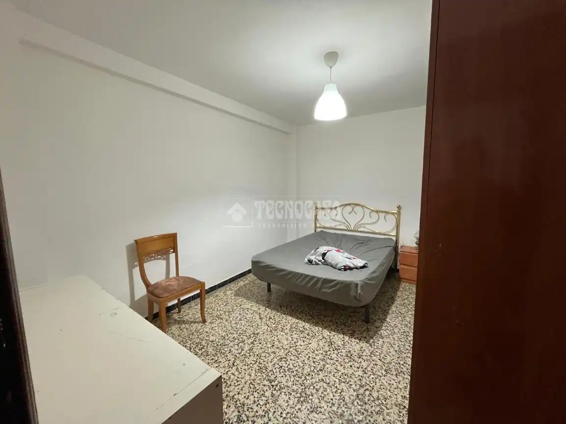 Bedroom of Flat for sale in Sevilla