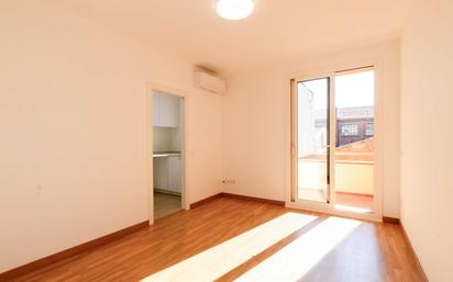 Bedroom of Flat for sale in Terrassa  with Balcony