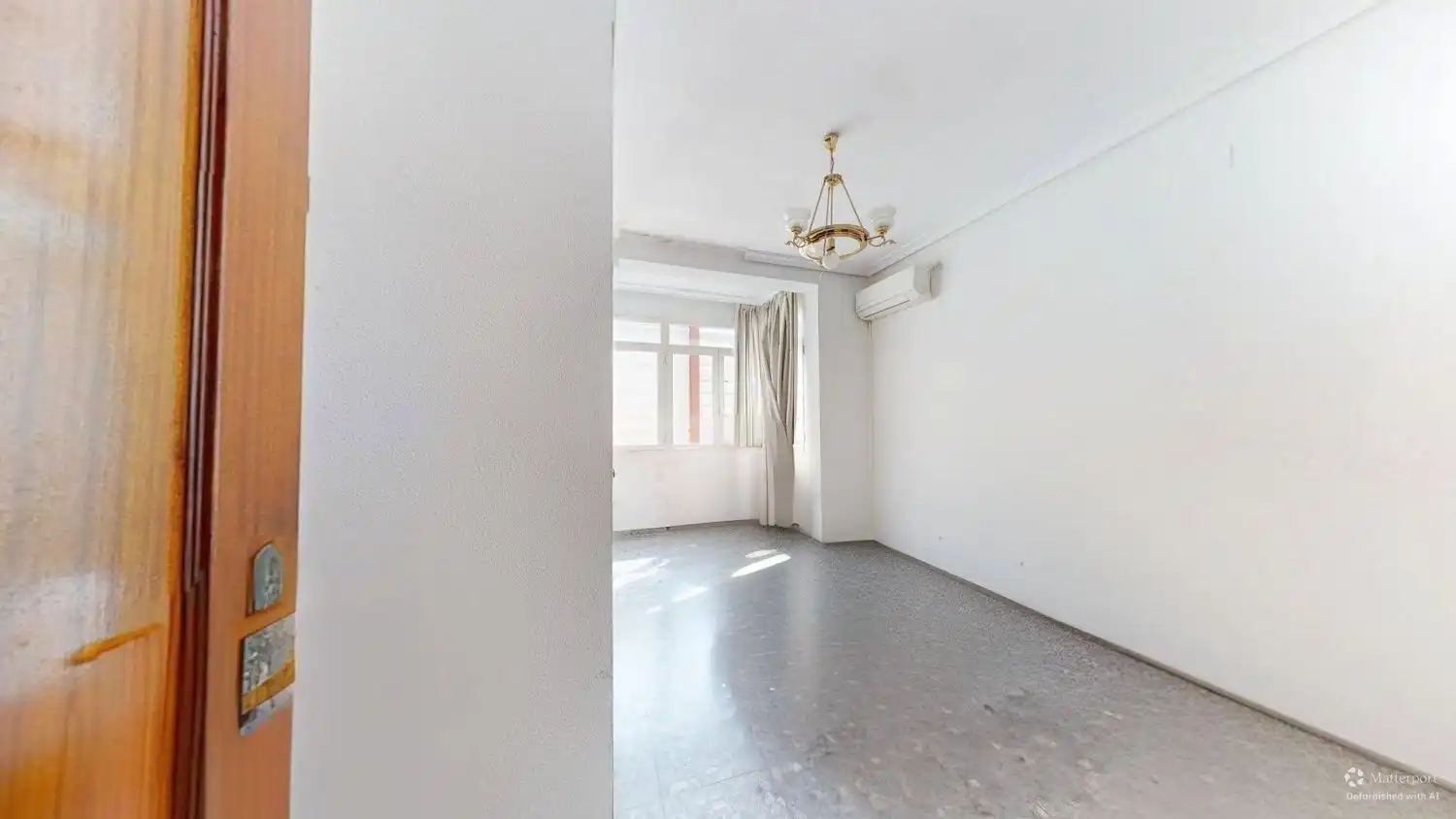 Flat for sale in Sevilla  with Air Conditioner, Terrace and Storage room