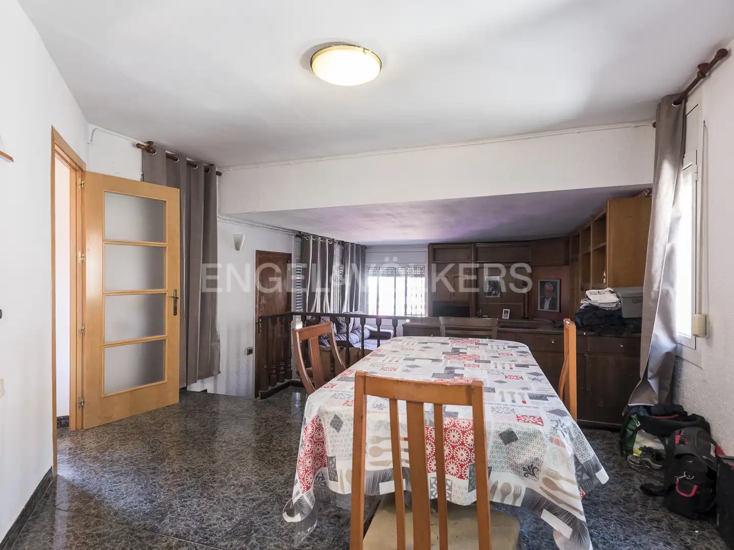 Menjador de Casa o xalet en venda en Barcelona amb Calefacció, Terrassa i Piscina