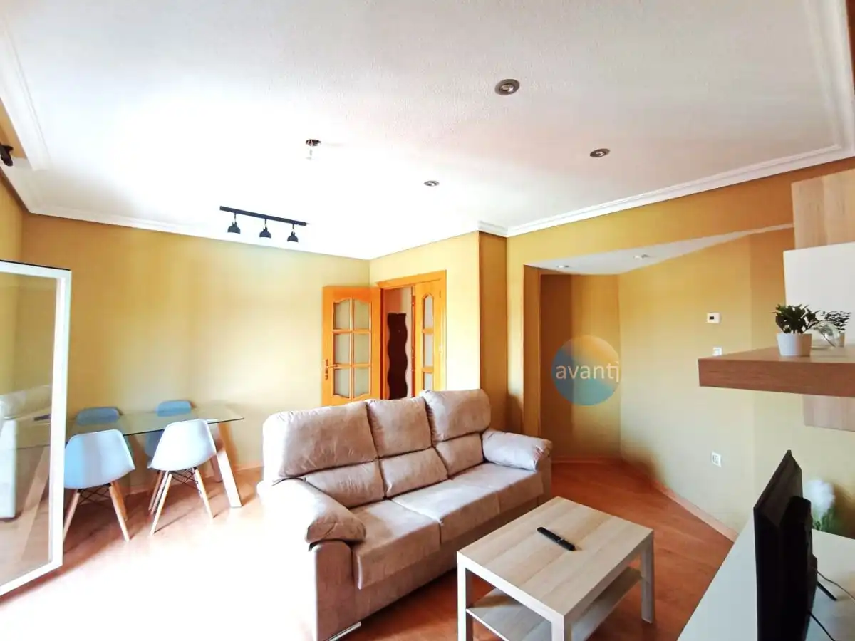 Sala de estar de Piso de alquiler en Salamanca con Calefacción, Amueblado y Balcón