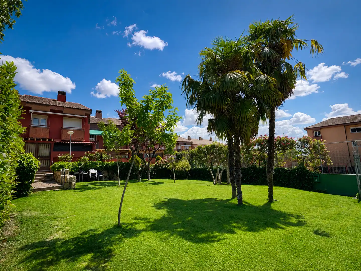 Garten von Einfamilien-Reihenhaus zur Miete in Hoyo de Manzanares mit Privatgarten und Gemeinschaftspool