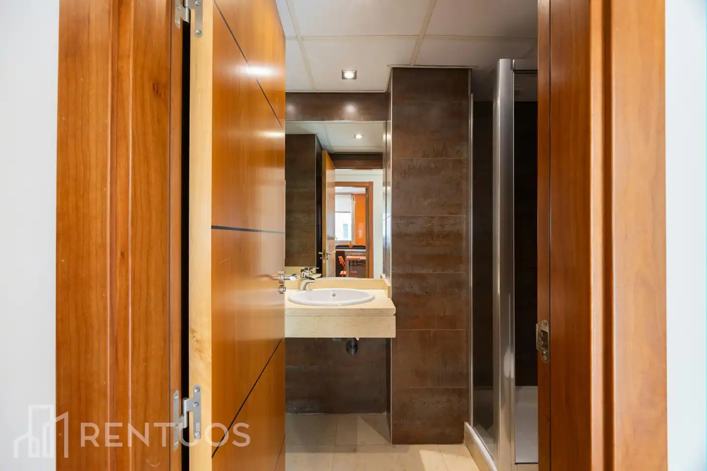 Badezimmer von Wohnung zur Miete in Madrid mit Klimaanlage, Parkett und Gemeinschaftspool