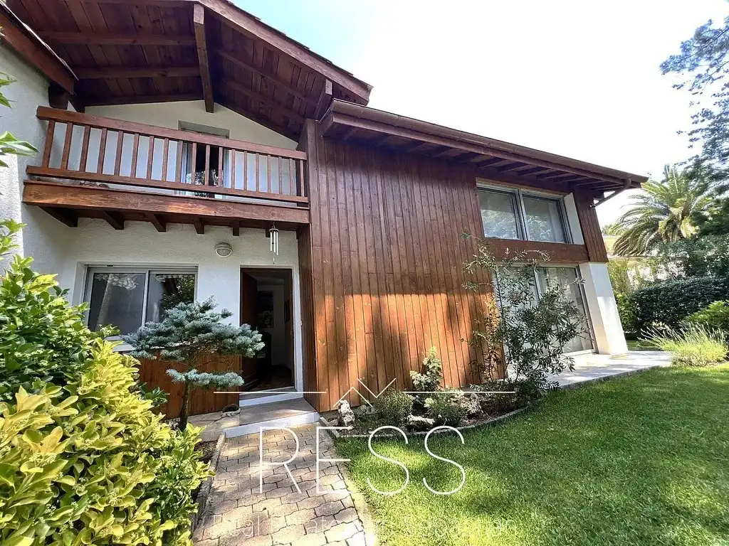 Vista exterior de Casa o chalet en venta en Bayonne con Jardín privado, Terraza y Trastero