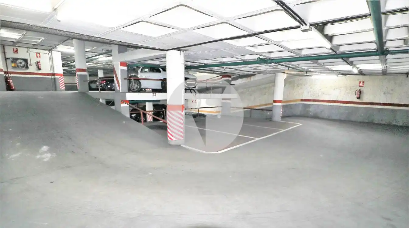 Parking for sale in Les Corts, imagen 3