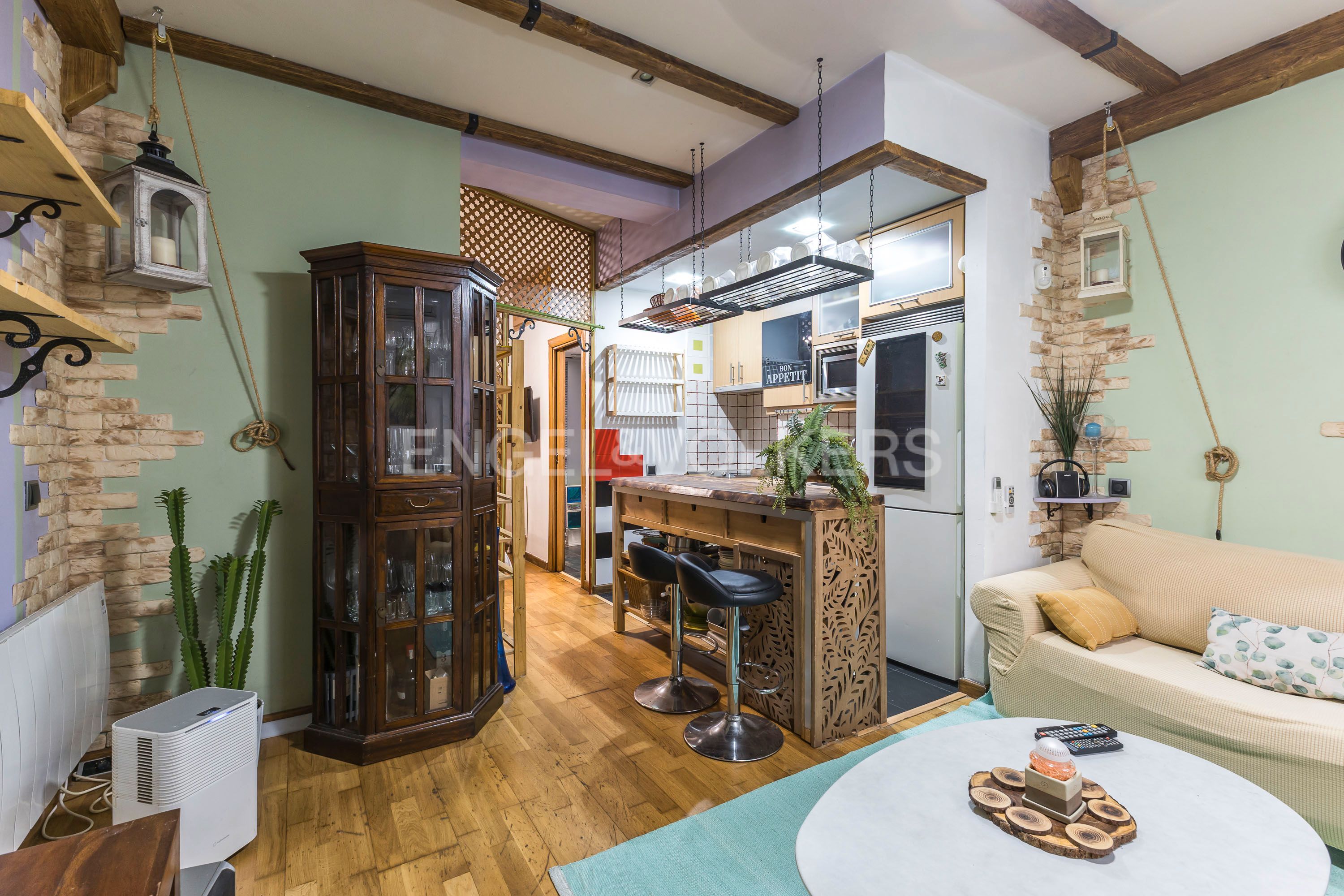 Kitchen of Apartment for sale in  Madrid Capital  with Air Conditioner, Heating and Parquet flooring