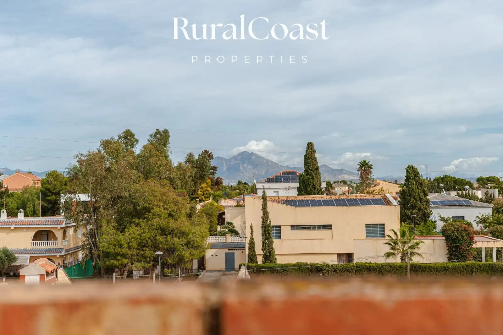Vista exterior de Casa o xalet en venda en San Vicente del Raspeig / Sant Vicent del Raspeig amb Aire condicionat, Calefacció i Terrassa