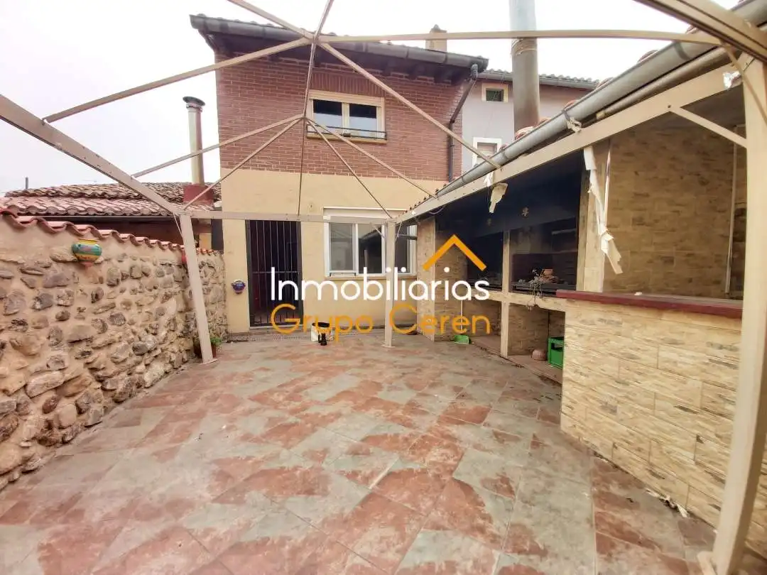 Houses for sale in Redecilla del Camino