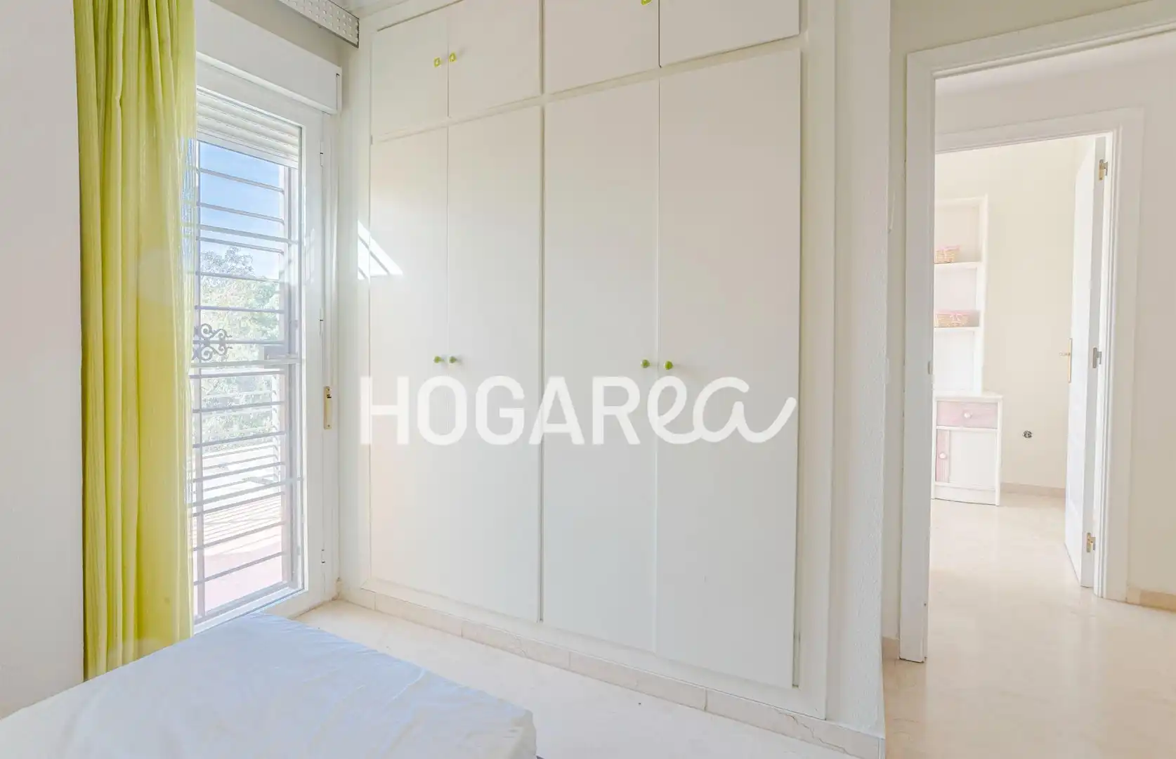 Habitación de Casa adosada en venta en Málaga con Aire acondicionado, Calefacción y Terraza