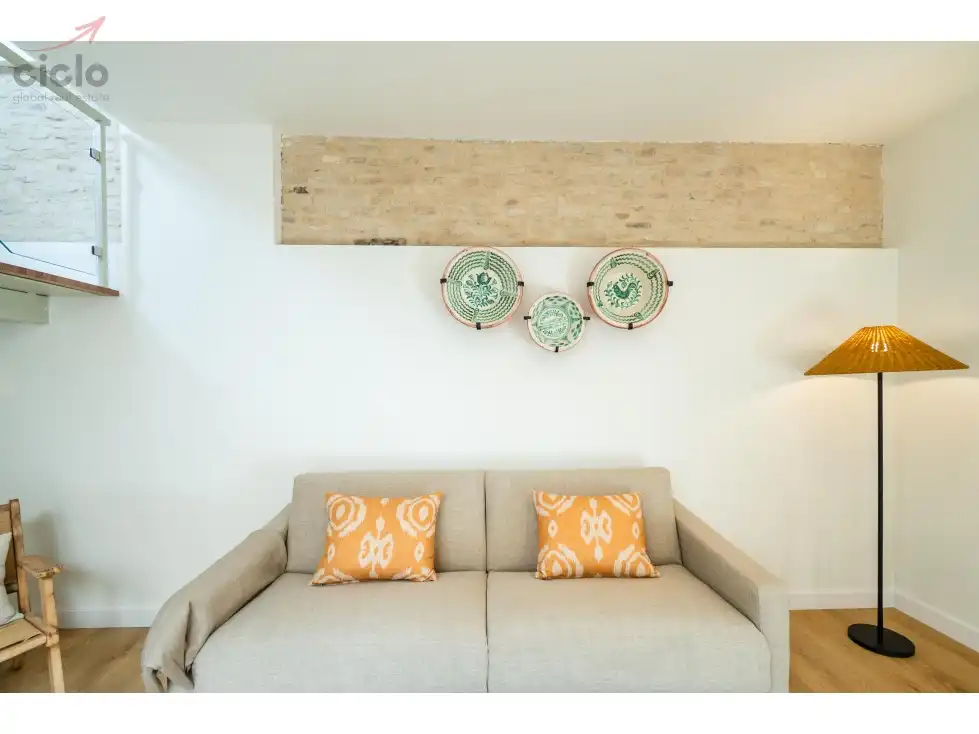 Living room of Flat for sale in Sevilla  with Terrace, Swimming Pool and Furnished