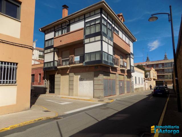 Piso en Venta en Calle Juego de Cañas en Astorga