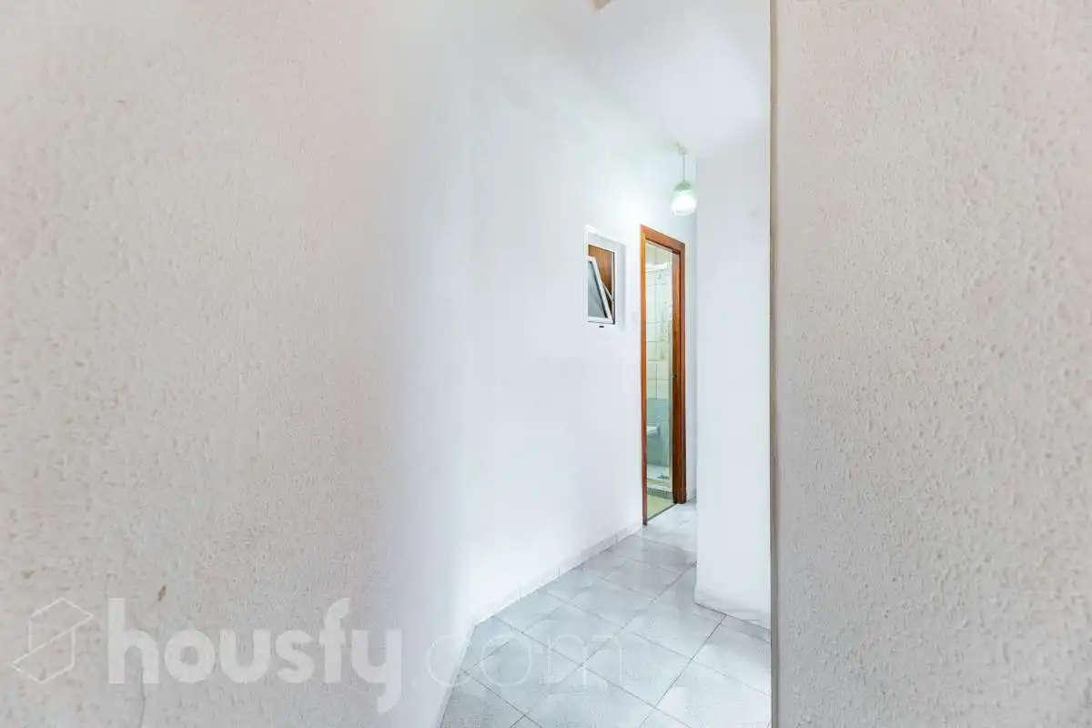 Flat for sale in Cornellà de Llobregat  with Air Conditioner