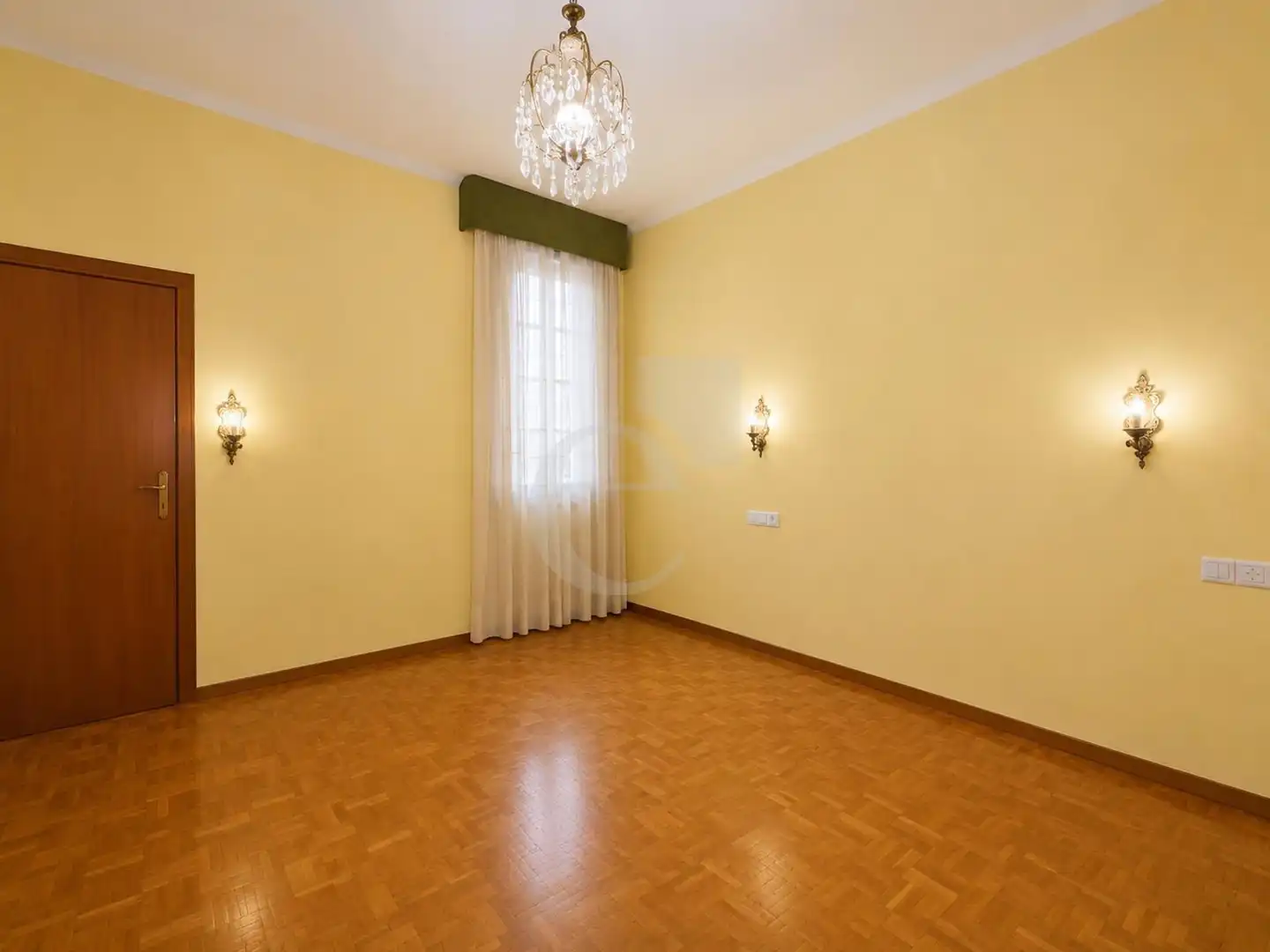Bedroom of Flat for sale in Valencia  with Air Conditioner and Terrace