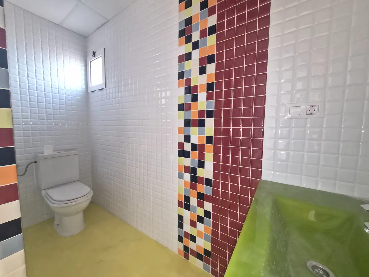 Badezimmer von Maisonette zum Verkauf in Vila-real mit Terrasse, Abstellraum und Ofen
