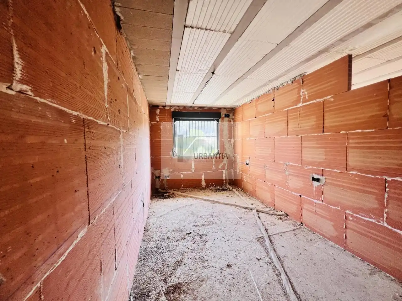 Einfamilien-Reihenhaus zum Verkauf in Torres del Río mit Privatgarten