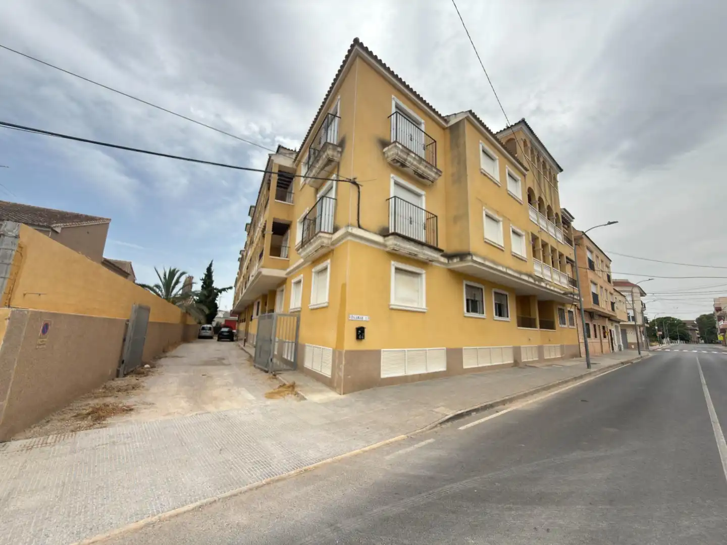Vista exterior de Àtic en venda en Rafal amb Terrassa i Piscina comunitària