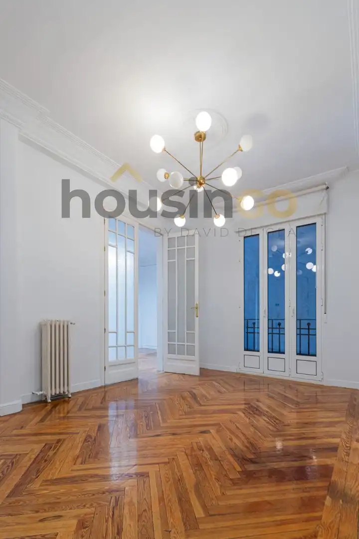 Living room of Office for rent in Madrid  with Air Conditioner, Heating and Balcony