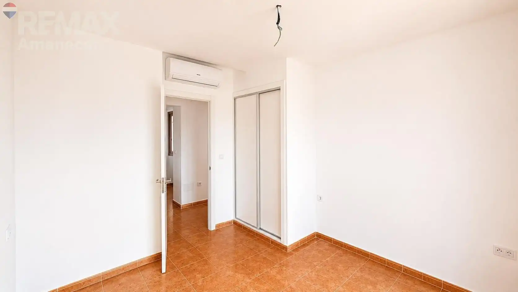 Dormitori de Casa adosada en venda en Relleu amb Aire condicionat, Calefacció i Jardí privat