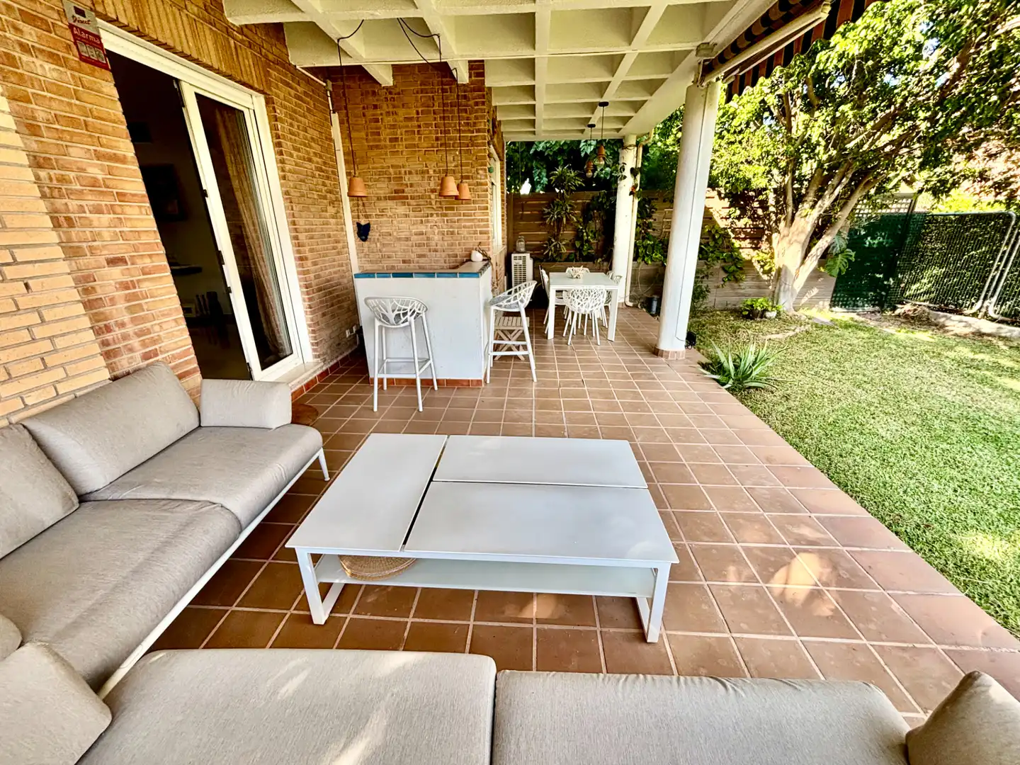Terraza de Casa adosada en venta en Sant Joan d'Alacant con Aire acondicionado, Calefacción y Jardín privado