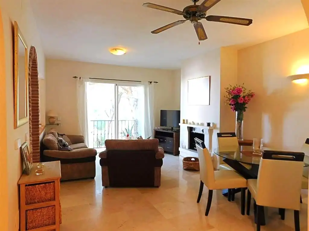 Sala de estar de Apartamento en venta en Marbella con Aire acondicionado, Calefacción y Amueblado