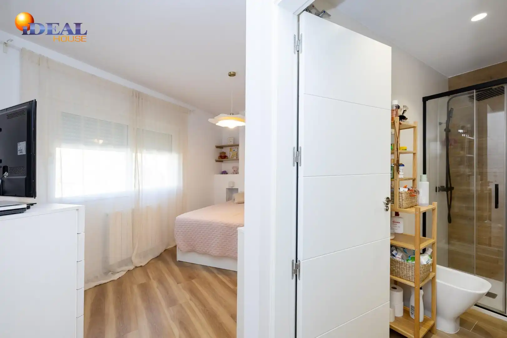 Habitación de Piso en venta en Granada con Aire acondicionado, Calefacción y Terraza