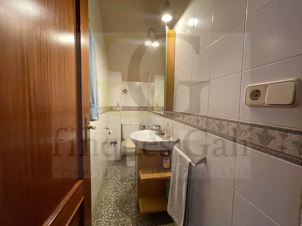 Bathroom of Houses for sale in Castellbell i el Vilar  with Air Conditioner, Terrace and Oven