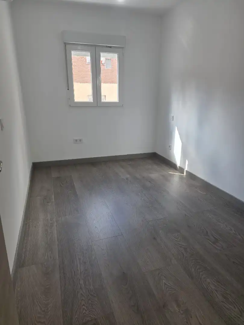 Schlafzimmer von Wohnung zum Verkauf in Madrid mit Klimaanlage, Heizung und Terrasse