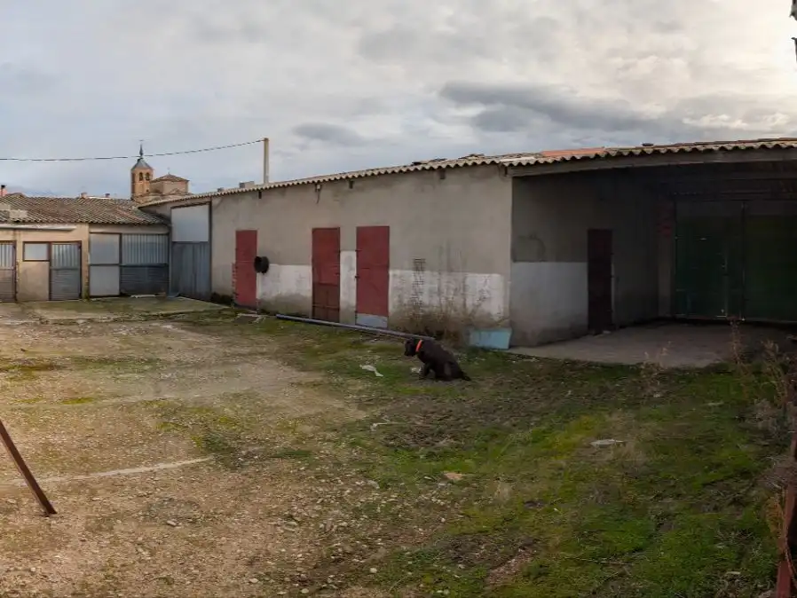 Vista exterior de Local de lloguer en Nieva